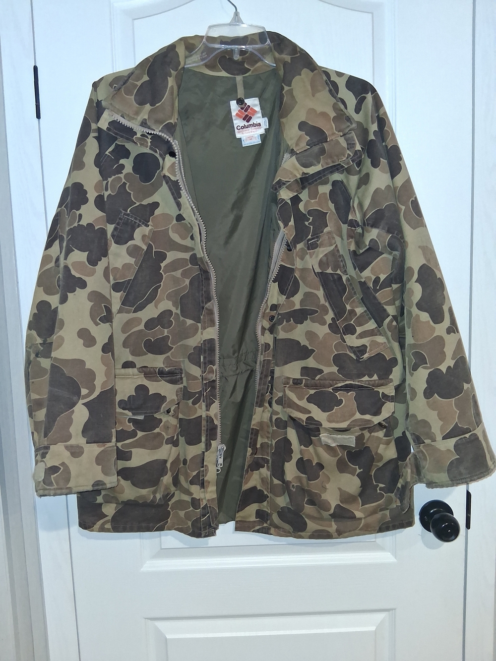 Vintage Columbia Men’s Camouflage Insulated Field Jacket Hunting Workwear M